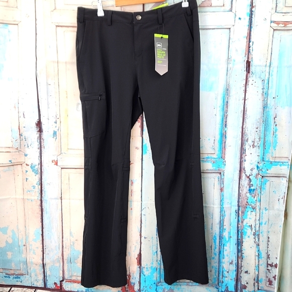 REI Sahara Roll Up Convertible Pants in Black - Picture 1 of 6